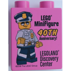 Duplo, Brick 1 x 2 x 2 with LEGO Minifigure 40th Anniversary! 2018 LEGOLAND Discovery Center Policeman Pattern Duplo, Brick 1 x 2 x 2 with LEGO Minifigure 40th Anniversary! 2018 LEGOLAND Discovery Center Policeman Pattern