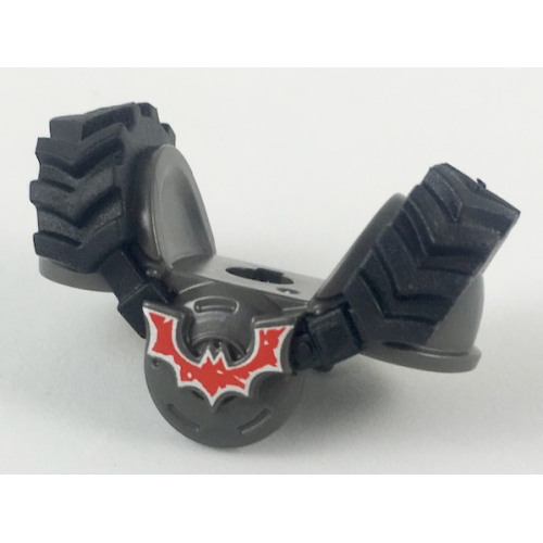 Деталь LEGO 34706c01pb01 Minifigure Armor Breastplate with Rubber Tire Treads and Red Crooked Bat Pattern
