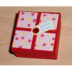 Container, Box 3 1/2 x 3 1/2 x 1 1/3 with Hinged Lid with Hearts Present / Gift Wrap Pattern (Sticker) - Set 3220 - Red Container, Box 3 1/2 x 3 1/2 x 1 1/3 with Hinged Lid with Hearts Present / Gift Wrap Pattern (Sticker) - Set 3220 - Red