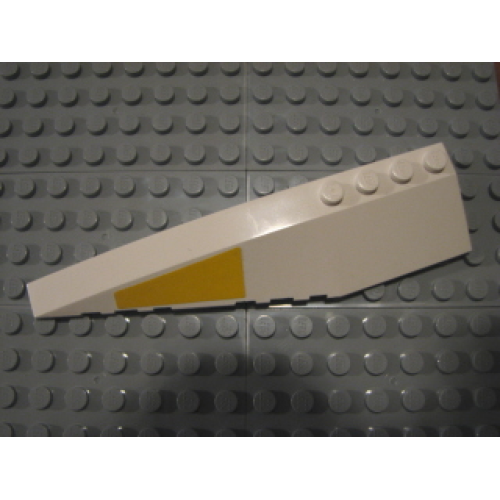 Деталь LEGO 42061pb18 Wedge 12 x 3 Left with Yellow SW UCS Y-wing Wedge Pattern (Sticker) - Set 10134