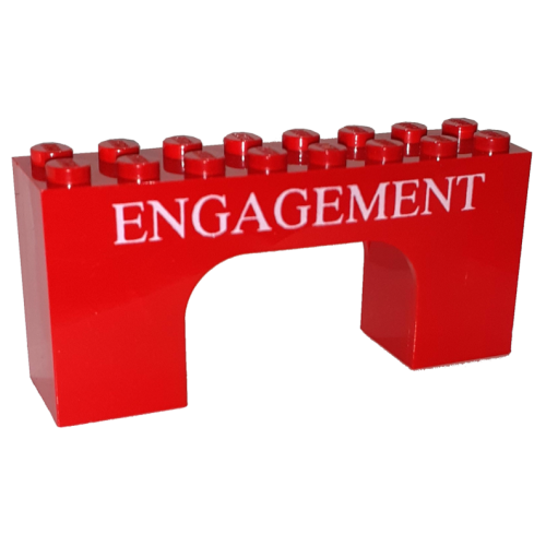 Деталь LEGO 4743pb04 Arch 2 x 8 x 3 with White 'ENGAGEMENT' Pattern