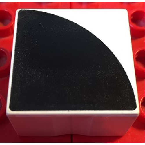 Деталь LEGO 2756pb384 Duplo, Tile 2 x 2 x 1 with Shape Black Quarter Circle Pattern