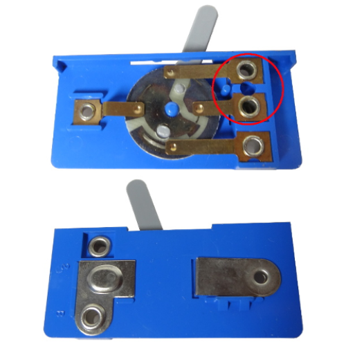Деталь LEGO bb0043d Electric 4.5V Battery Box 6 x 11 x 3 1/3 Type III, Switch with hole for Connectors with Middle Pin