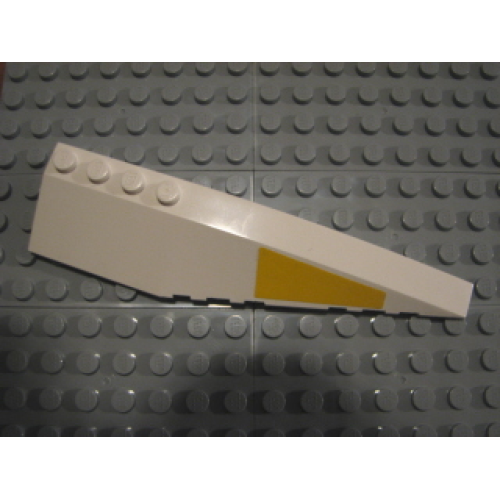 Деталь LEGO 42060pb18 Wedge 12 x 3 Right with Yellow SW UCS Y-wing Wedge Pattern (Sticker) - Set 10134