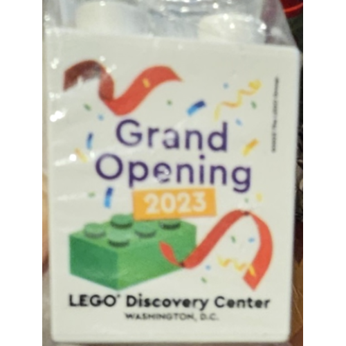 Деталь LEGO 4066pb830 Duplo, Brick 1 x 2 x 2 with Grand Opening 2023 LEGO Discovery Center WASHINGTON, D.C. Pattern