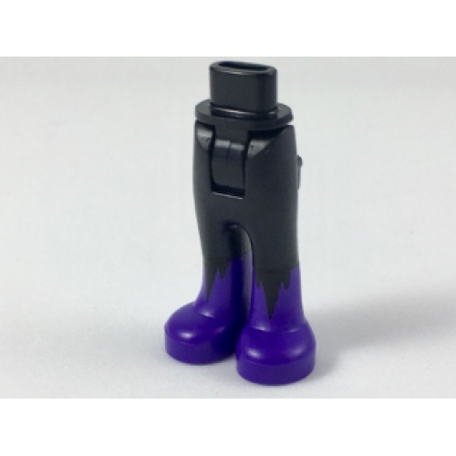 Деталь LEGO 92253c00pb15 Mini Doll Hips and Trousers with Back Pockets with Dark Purple Boots with Jagged Edges Pattern - Thick Hinge