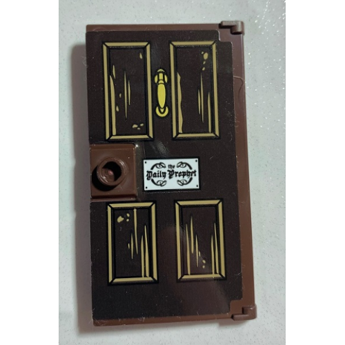 Деталь LEGO 60616pb066 Door 1 x 4 x 6 with Stud Handle with Dark Brown Wooden Door with White 'the Daily Prophet' Sign Plate Pattern (Sticker) - Set 75978