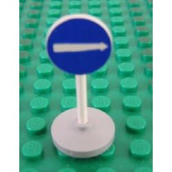 Road Sign with Post, Round with White Arrow Right Pattern, Type 2 Base