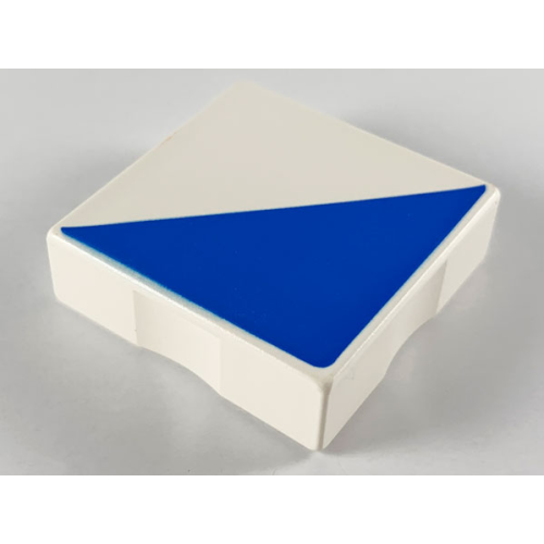 Деталь LEGO 6309p0b Duplo, Tile 2 x 2 with Shape Blue Right Triangle Pattern
