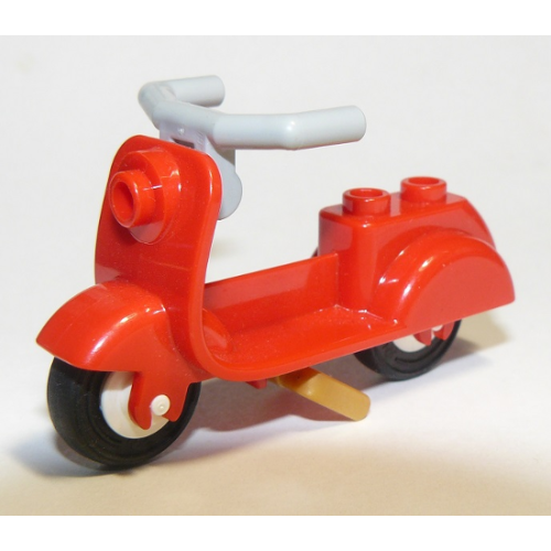 Деталь LEGO 15396c01 Scooter with Pearl Gold Stand, Light Bluish Gray Angular Handlebars, and White Wheels - Red