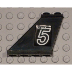 Tail 4 x 1 x 3 with White 'TEAM 5' Pattern on Left Side (Sticker) - Set 5581