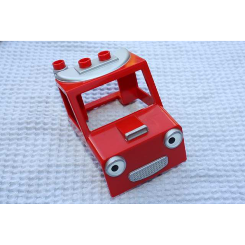 Деталь LEGO 59133px1 Duplo Cabin Truck with Silver Grille and Headlight Eyes Pattern (Packer)