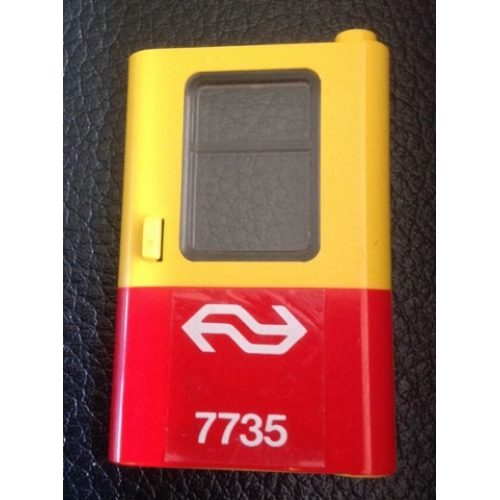 Деталь LEGO 4182pb075 Door 1 x 4 x 5 Train Right, Thin Support at Bottom with Red Bottom Half and White Dutch NS '7735' Pattern (Sticker) - Set 7735