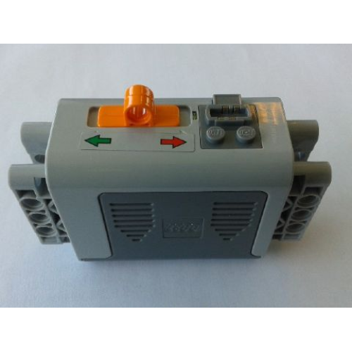 Деталь LEGO 59510c01pb04 Electric 9V Battery Box 4 x 11 x 7 PF with Green and Red Arrows Pattern (Sticker) - Set 42008