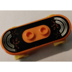 Minifigure, Utensil Skateboard Deck with Flowers and Arcs on Black Background Pattern (Sticker) with Yellow Wheels (42511pb32 / 2496) - Set 6738