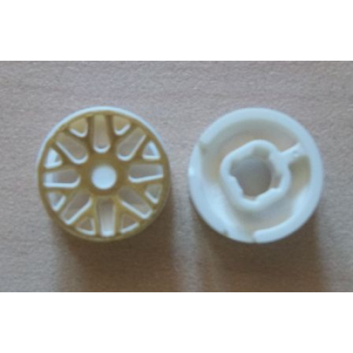 Деталь LEGO 93595pb01 Wheel 11mm D. x 6mm with 8 'Y' Spokes with Gold Outline Pattern