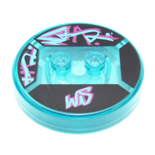 Деталь LEGO 18605c01pb02 Dimensions Toy Tag 4 x 4 x 2/3 with 2 Studs and Trans-Light Blue Bottom with Medium Azure and Magenta 'WS' and Graffiti on Black Background Pattern (Wyldstyle)