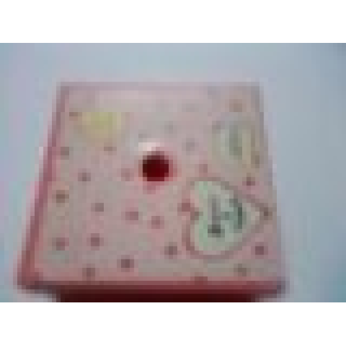 Деталь LEGO 33031pb15 Container, Box 3 1/2 x 3 1/2 x 1 1/3 with Hinged Lid with White Heart, 2 Yellow Fish, White Rectangle and Salmon Polka Dots Pattern (Sticker) - Set 3211