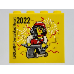 Brick 2 x 4 x 3 with LEGOLAND Deutschland Resort 2022 Pirate Woman and Fireworks Pattern