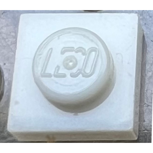Деталь LEGO 3024 Plate 1 x 1 - Milky White