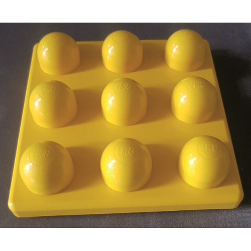 Деталь LEGO 31012 Primo Plate 3 x 3 - Yellow