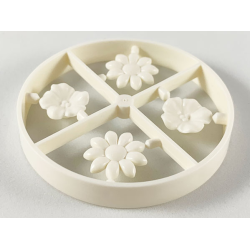 Scala Accessories - Complete Sprue - Flowers (2 each of Types 2 & 3) - White