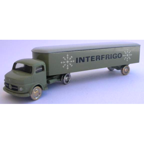 Деталь LEGO 657pb02 HO Scale, Mercedes Refrigerated Truck (Interfrigo, Single Axle) - Sand Green