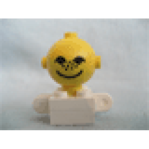 Деталь LEGO 685px3c01 Homemaker Figure / Maxifigure Torso Assembly with Yellow Head with Black Eyes, Freckles, and Smile Pattern (792c03 / 685px3) - White